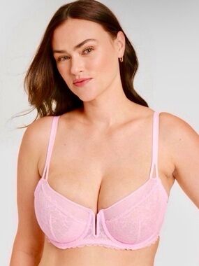 Auden Light Pink Lace Underwire Bra with Plunge Neckline plus size